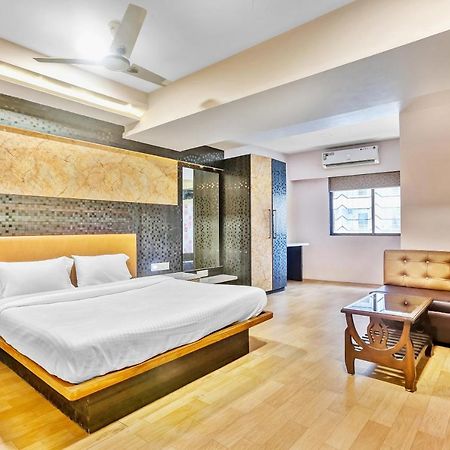 Oyo Flagship 83396 Hotel Vinyasa Residency Bombaj Zewnętrze zdjęcie