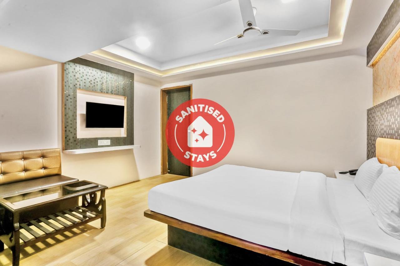 Oyo Flagship 83396 Hotel Vinyasa Residency Bombaj Zewnętrze zdjęcie
